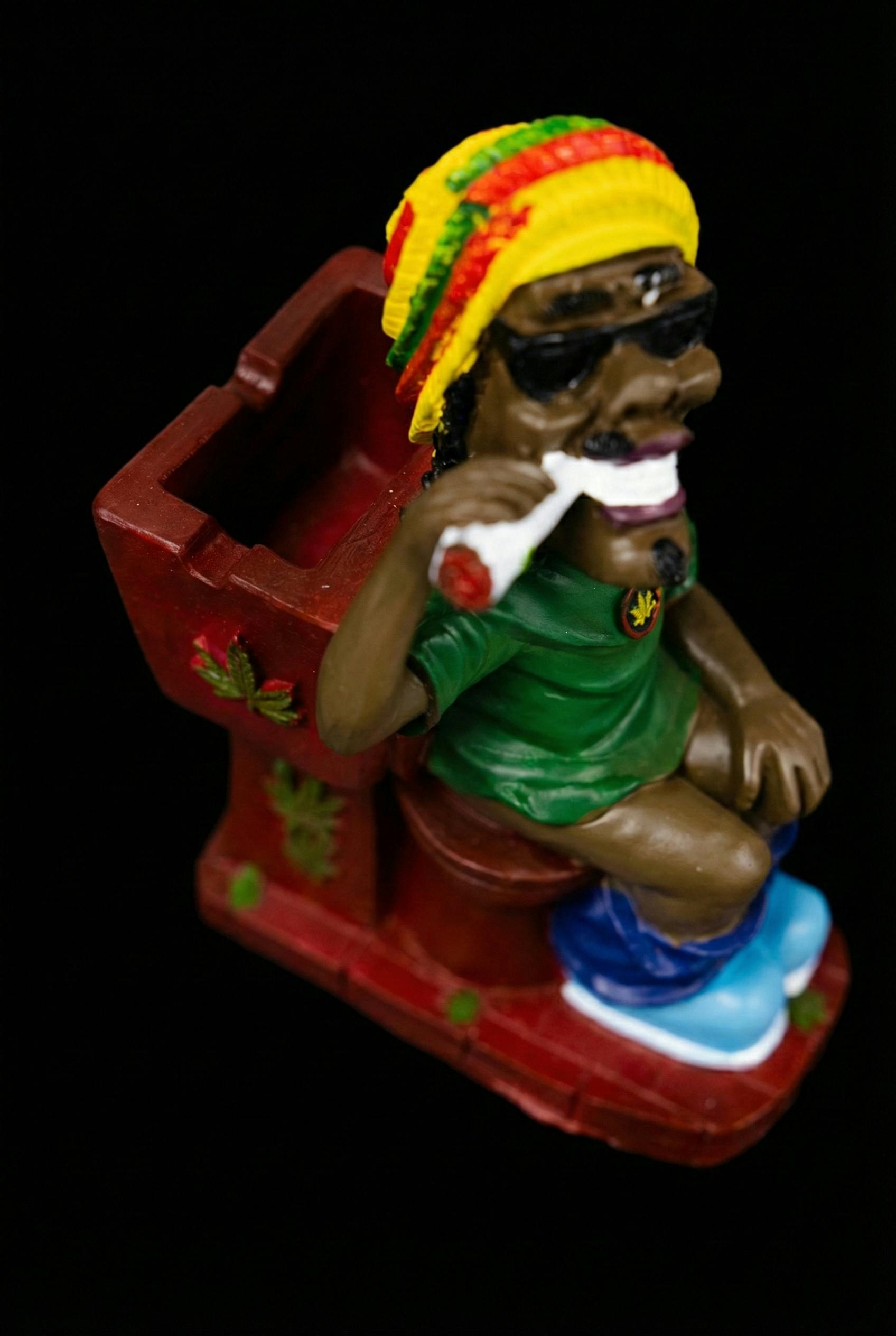 JAMAICAN POLY RESIN ASHTRAY MIXED DESIGN