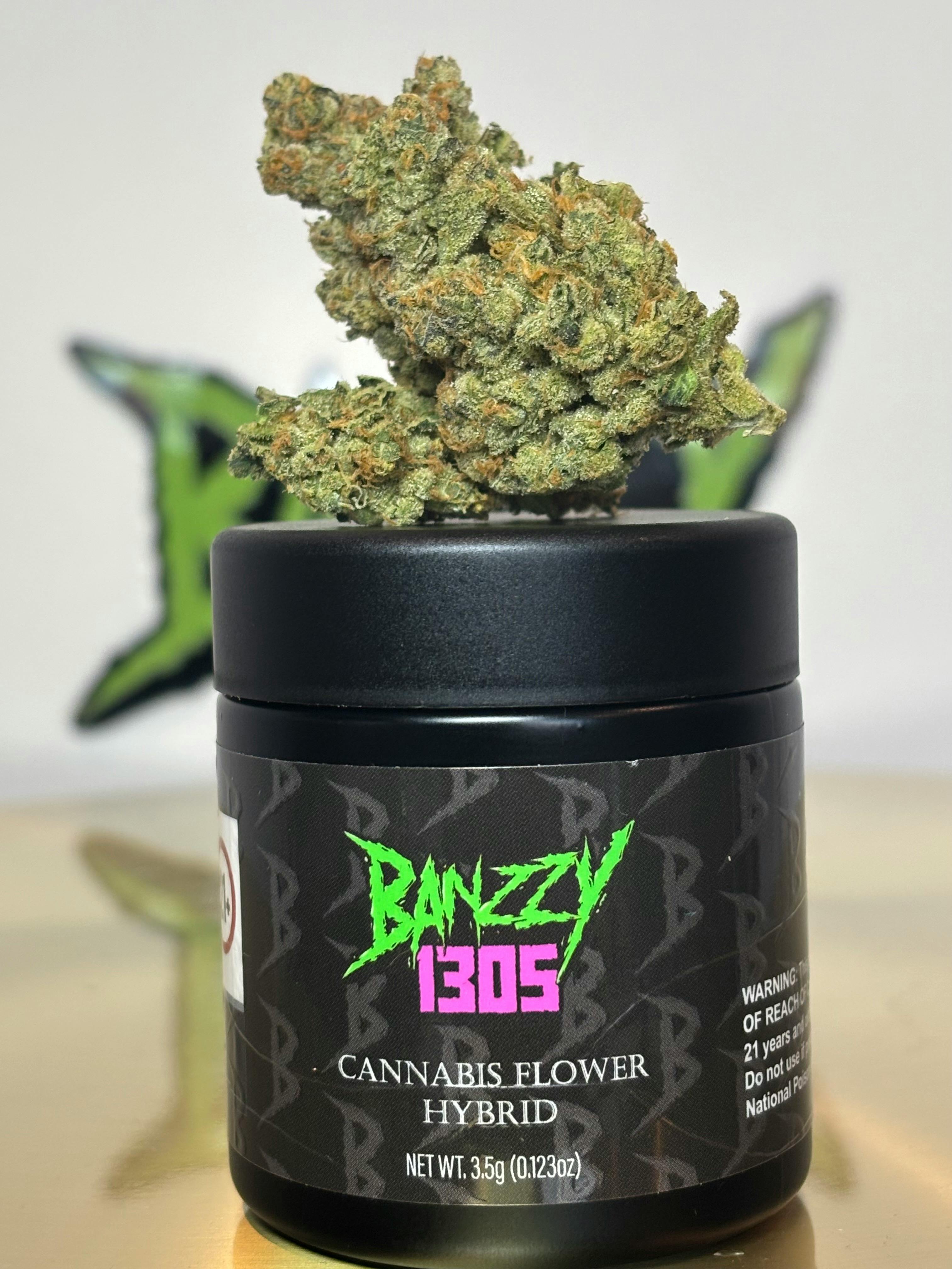 Velvet Glove Hybrid Flower | Banzzy 1305 — Spring Valley