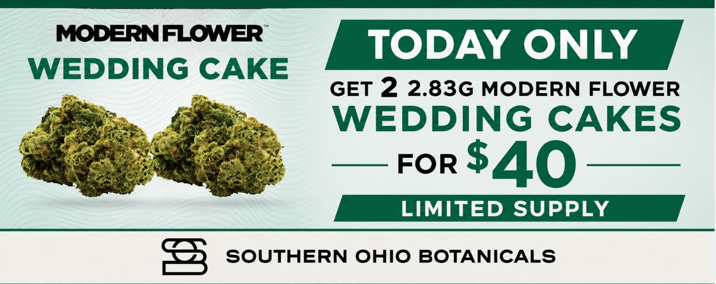 Modern flower wedding cake